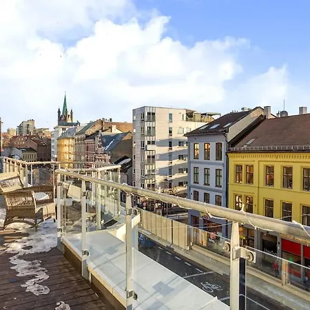 Dinbnb I Panoramic Rooftop I 700m To Central Station Apartment *